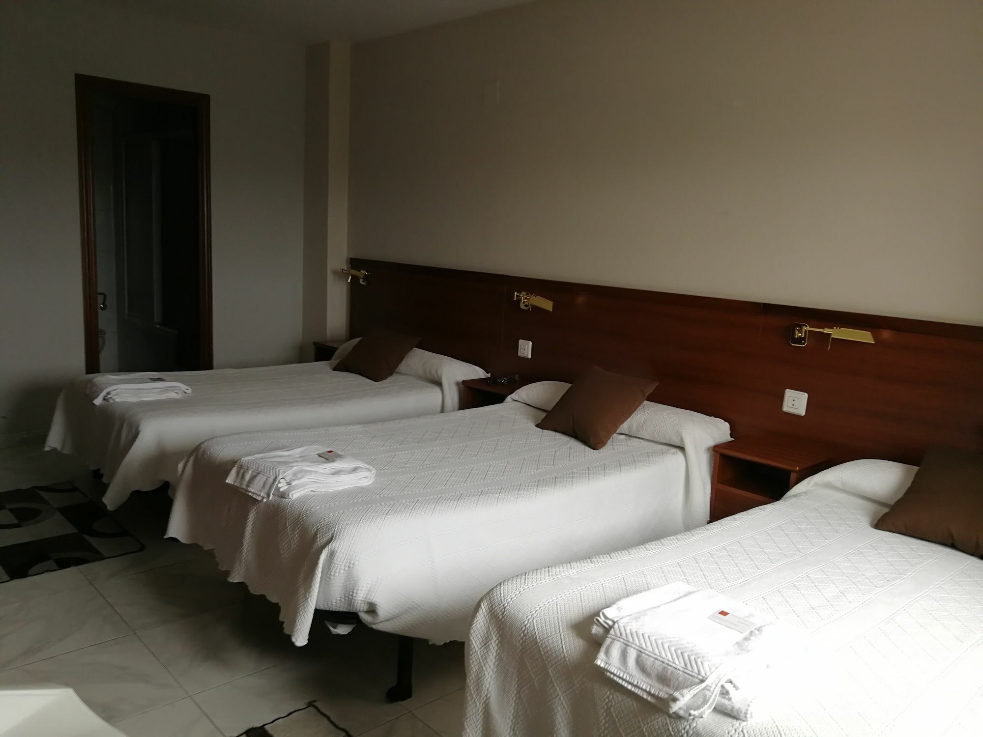 Hostal Cerecedo Леон Екстер'єр фото