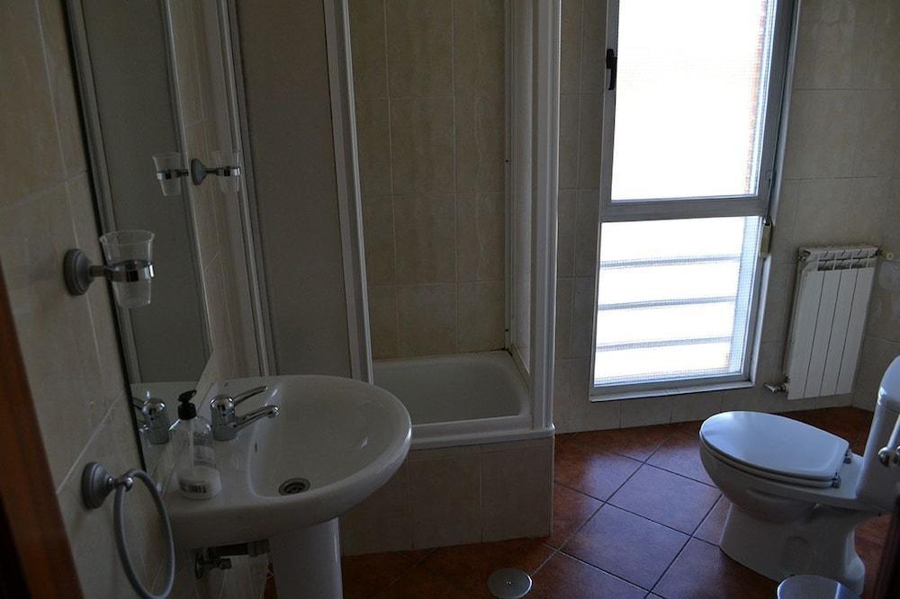Hostal Cerecedo Леон Екстер'єр фото